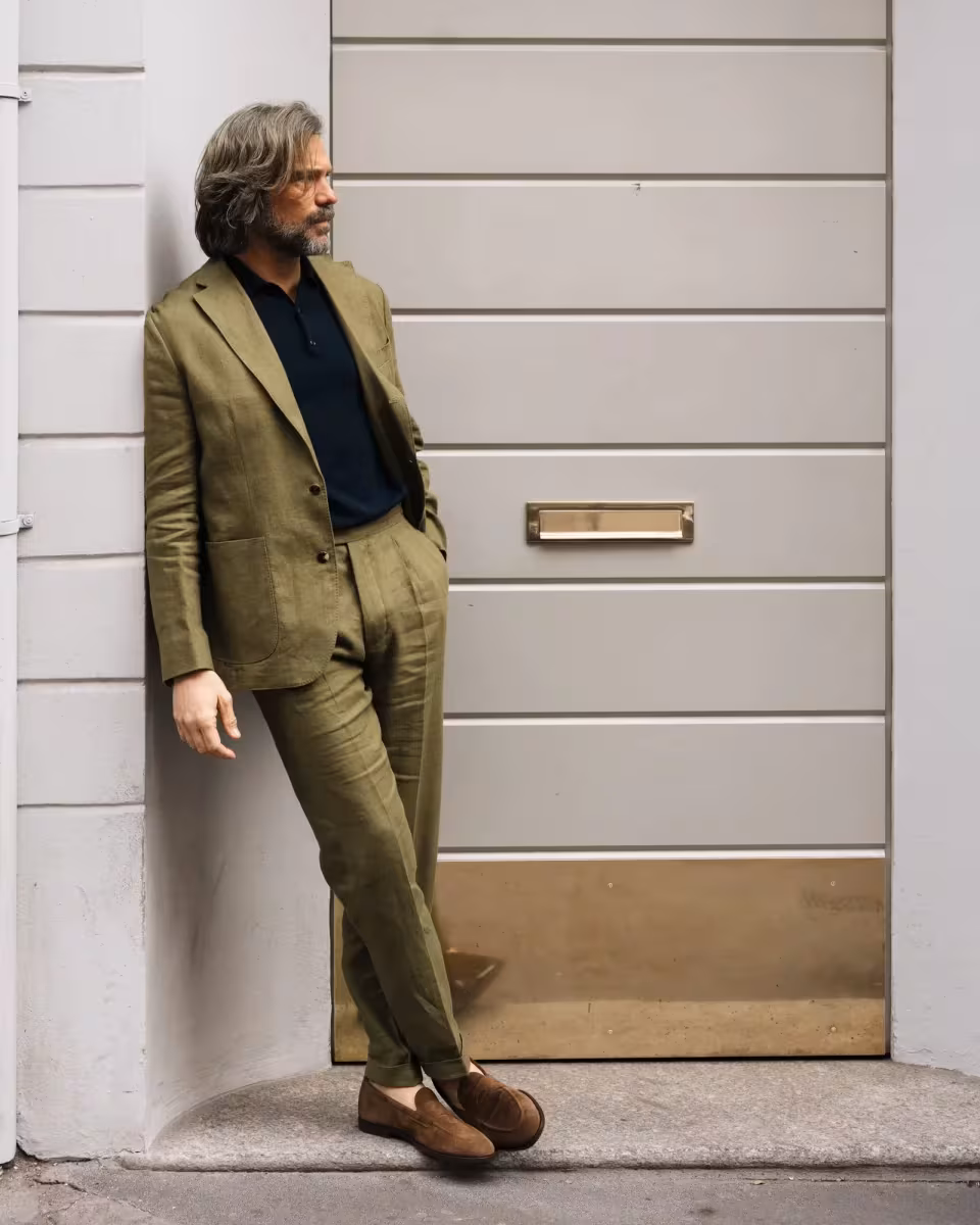 Casual herenmode met sneakers, overshirt en zomerse stijl bij Rob Haver Mannenmode