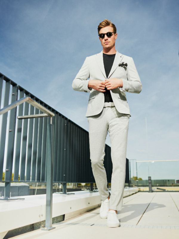Moderne jeugdige Bussines casual pakken van Zuitable bij Rob haver mannemode Helmond_241649_350-1